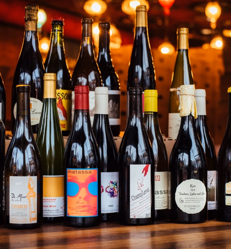 Sélection de bouteilles de la cave du restaurant.